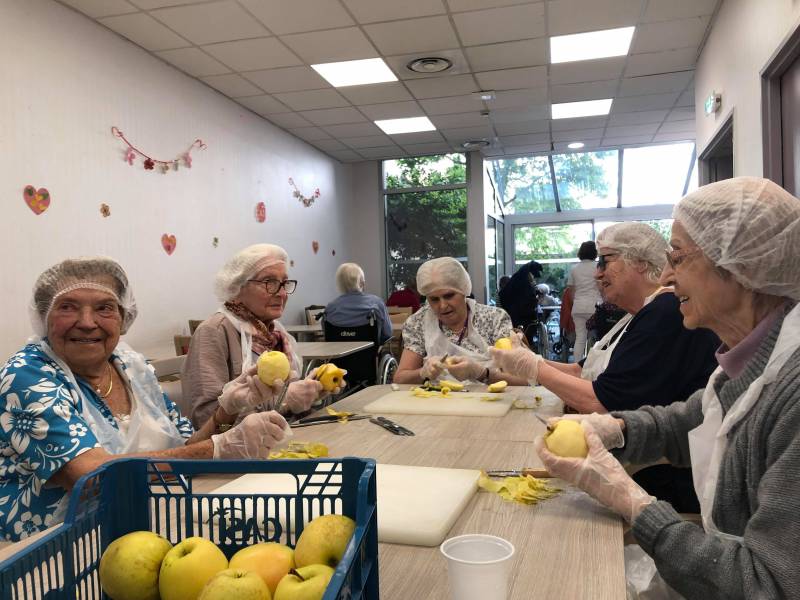 Atelier cuisine pour les résidents en PASA à Marseille